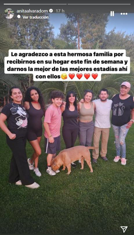 Anita Alvarado con su familia. Fuente: Instagram.