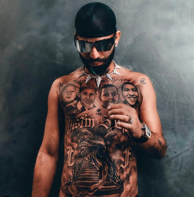 Tatuaje de Arcángel. Foto de Instagram (@arcangel)